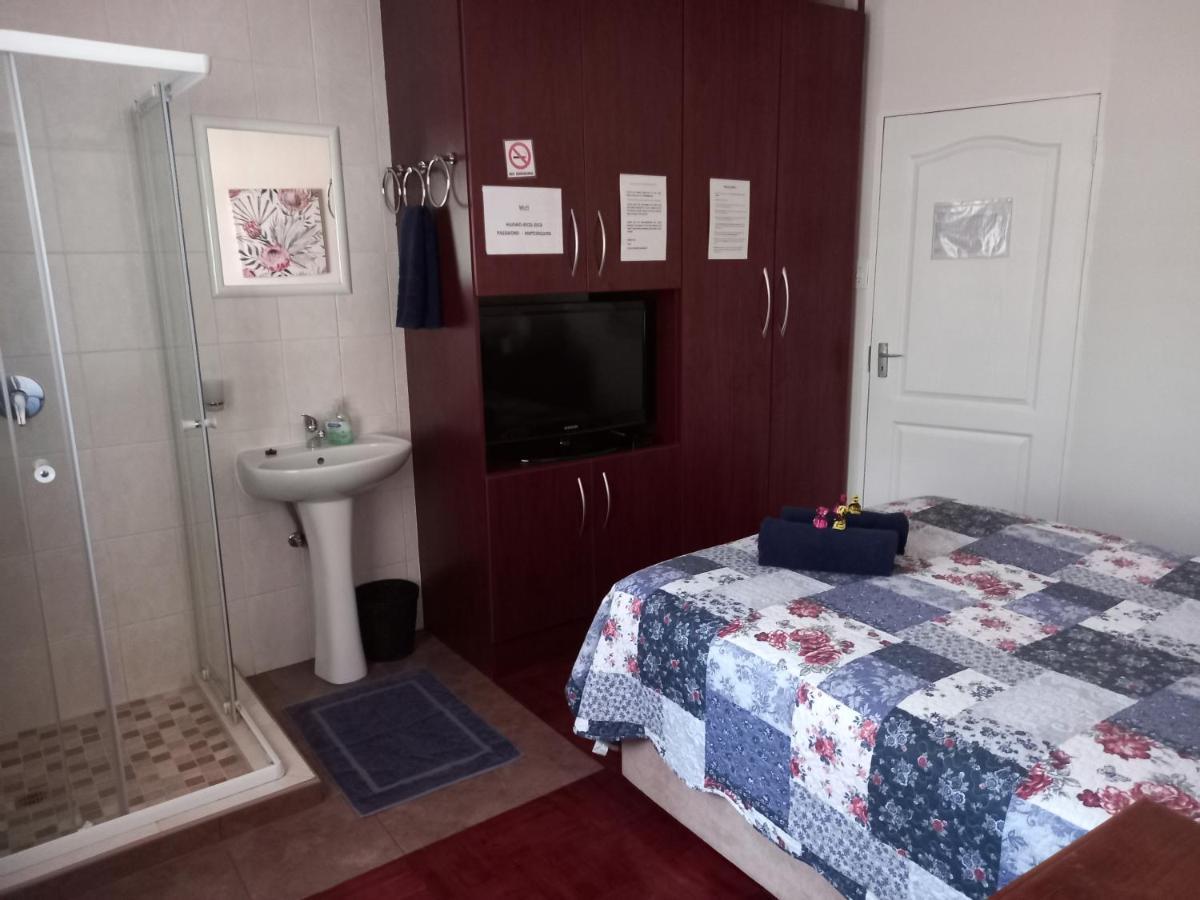 White Rose Guest House Vanderbijlpark Zewnętrze zdjęcie