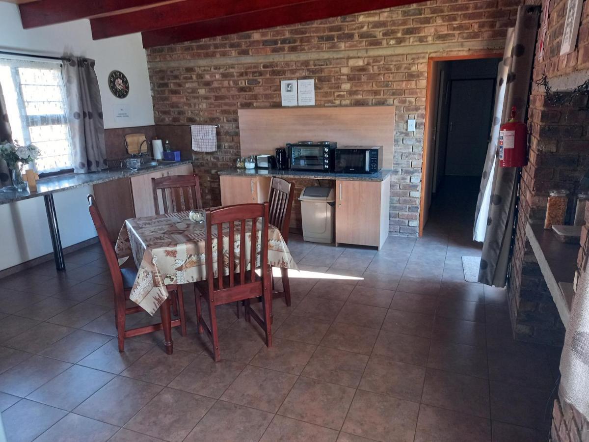 White Rose Guest House Vanderbijlpark Zewnętrze zdjęcie