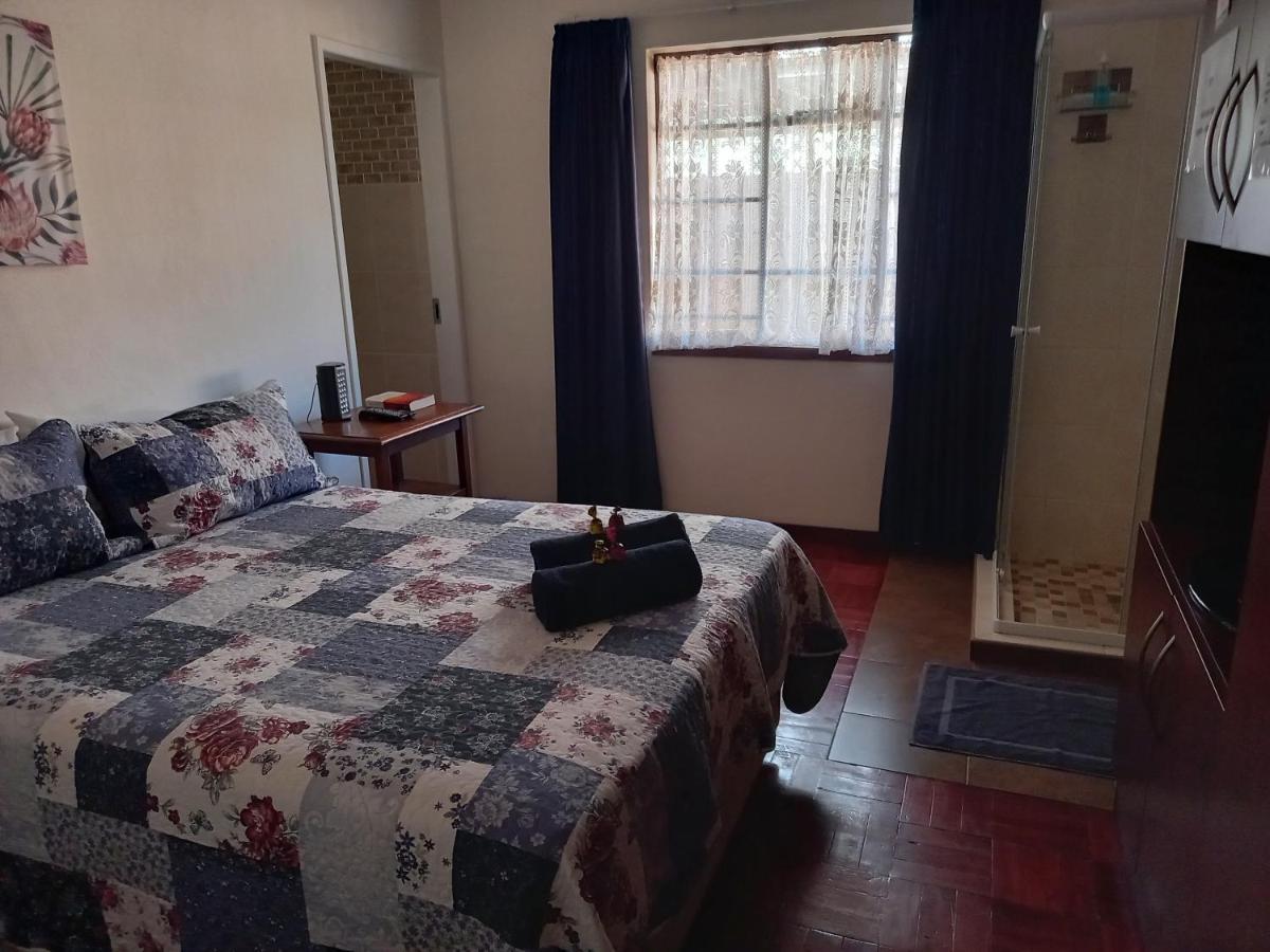 White Rose Guest House Vanderbijlpark Zewnętrze zdjęcie